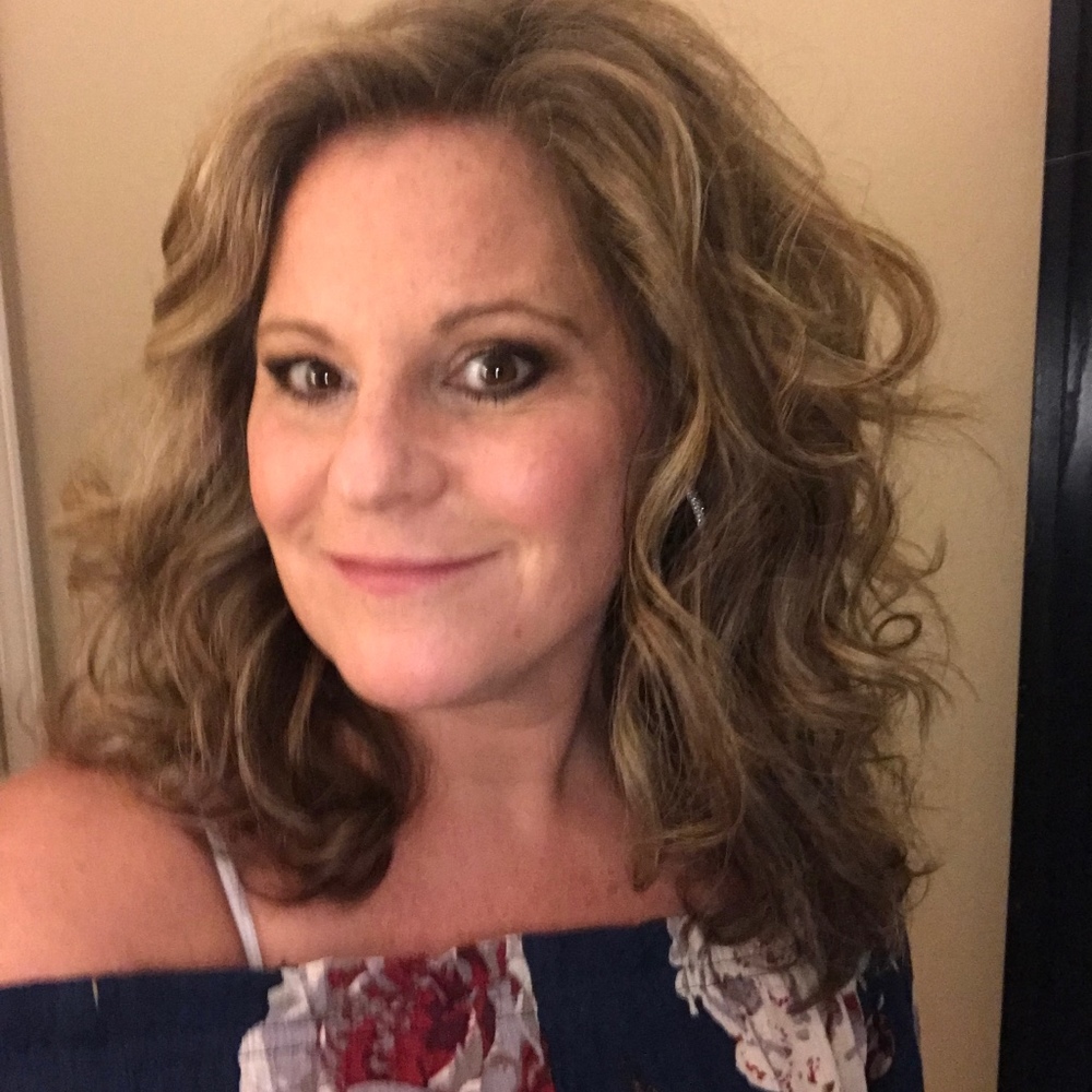 Meet your Posher, Angela